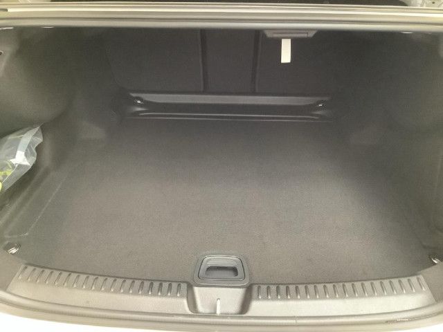 Mercedes-Benz E 200 Sedan