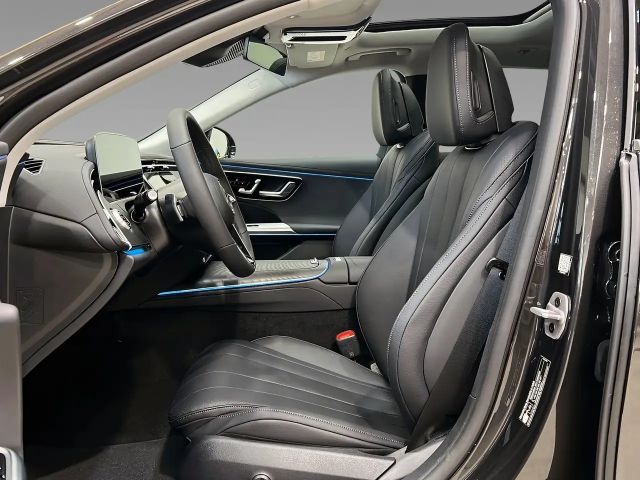 Mercedes-Benz E 220 AVANTGARDE E 220 d Estate