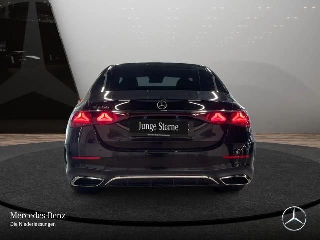 Mercedes-Benz E 200 AMG Line Sedan
