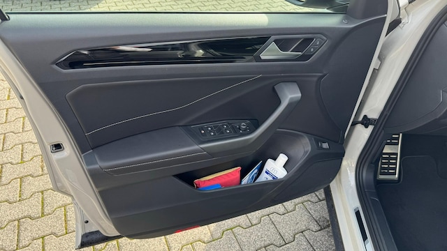 Volkswagen T-Roc T-ROC 2.0    R-L  BT140 TSID7A