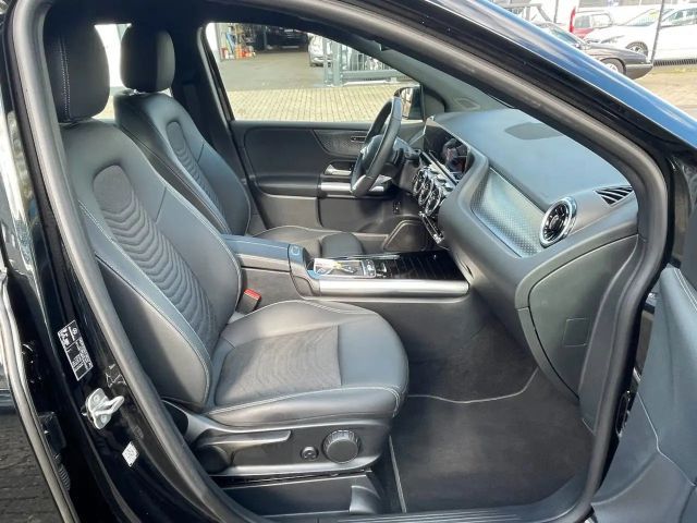 Mercedes-Benz B 180 B 180 d