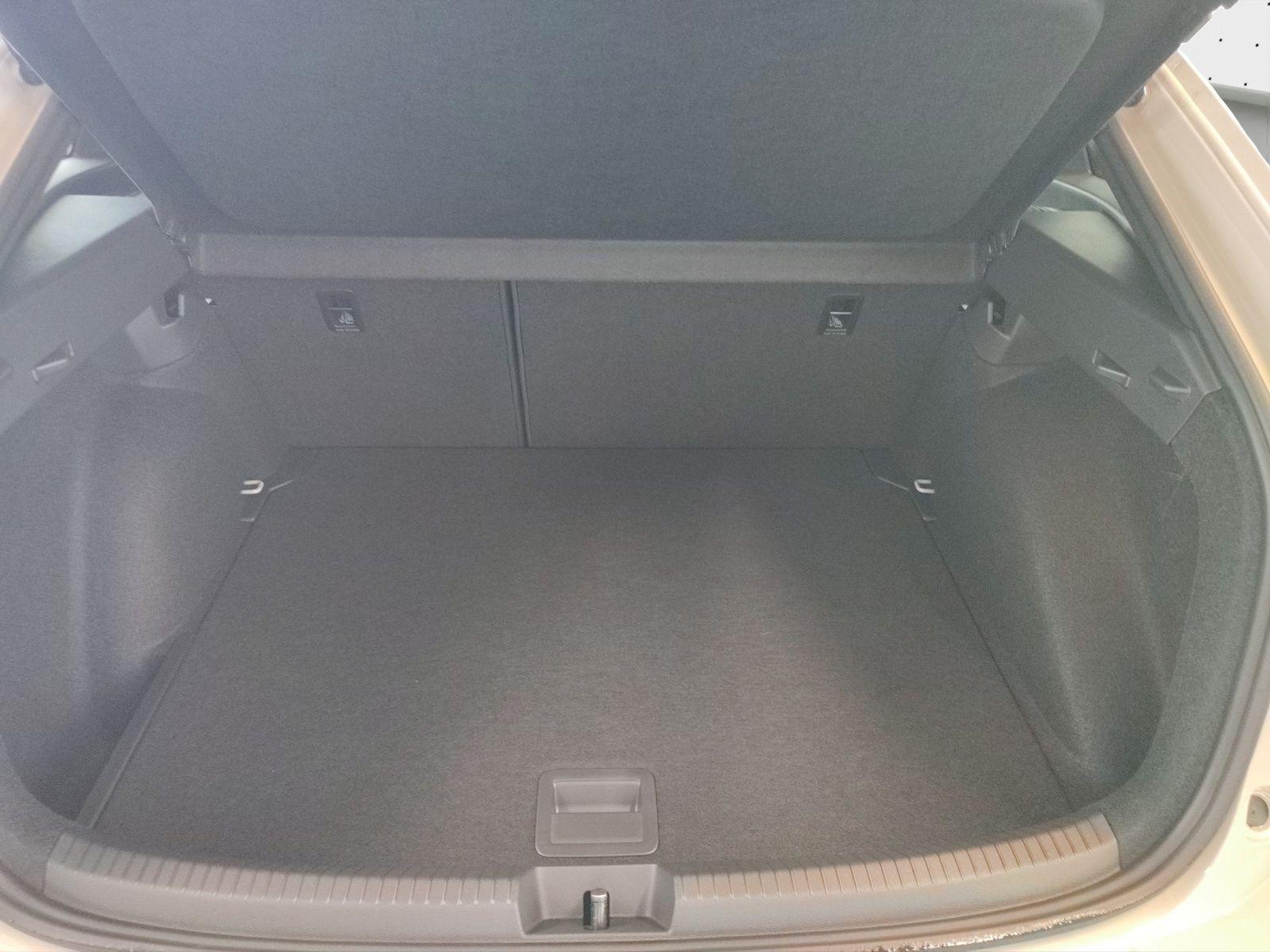 Volkswagen Taigo 1.0 TSI DSG R-Line