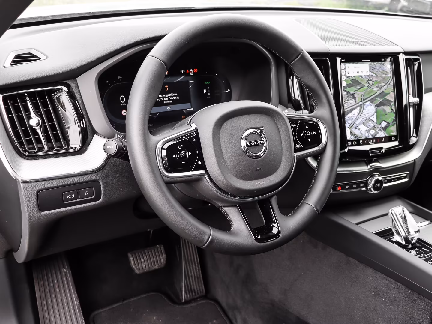 Volvo XC60 AWD Dark Plus Recharge T8