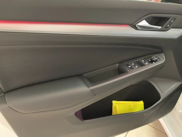 Volkswagen Golf 1.5 eTSI BMT DSG Golf VIII