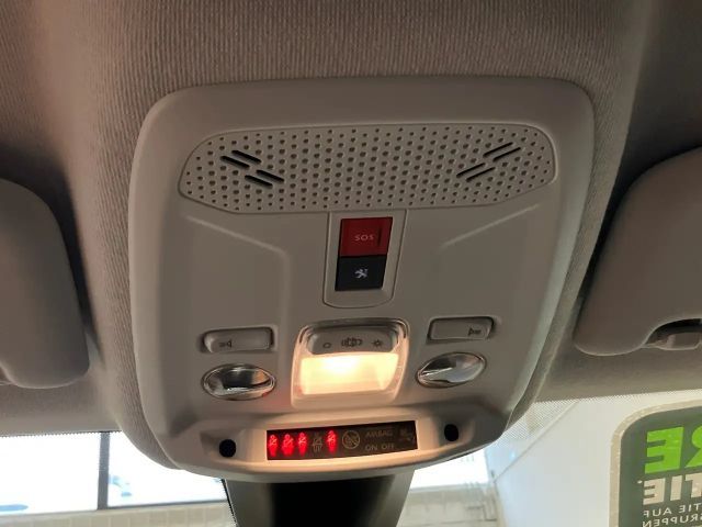 Peugeot E-208 Active Pack