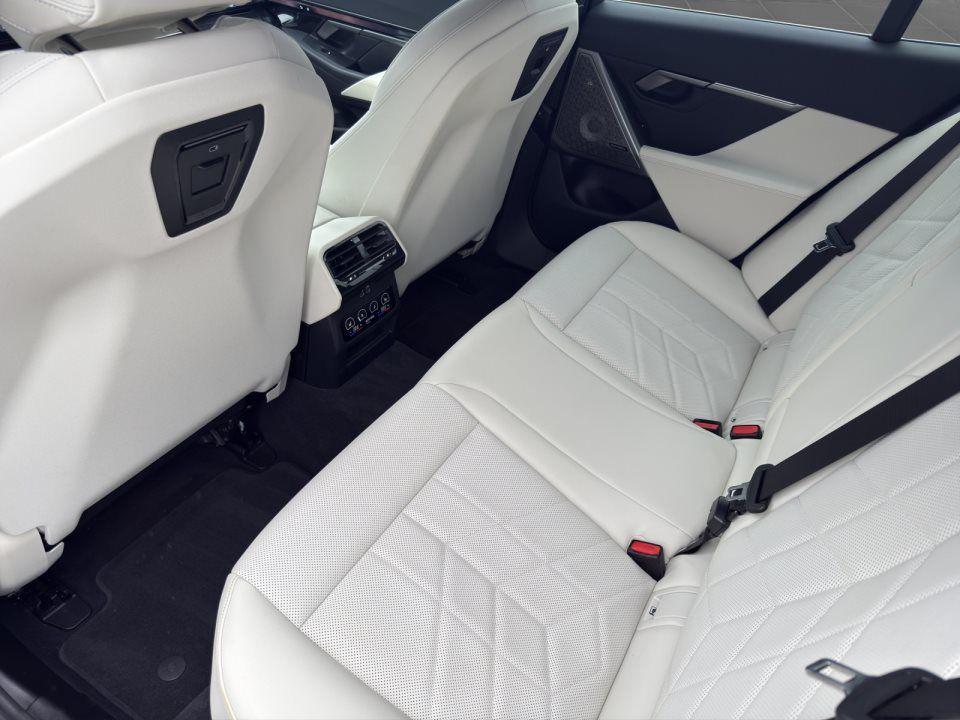 BMW i5 Sedan eDrive40