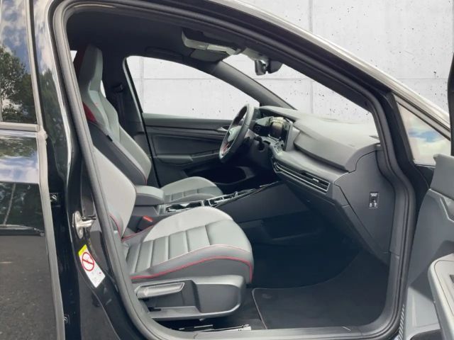 Volkswagen Golf 2.0 TSI Golf VIII