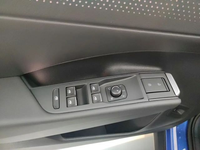 Volkswagen T-Roc 1.5 eTSI DSG IQ.Drive R-Line