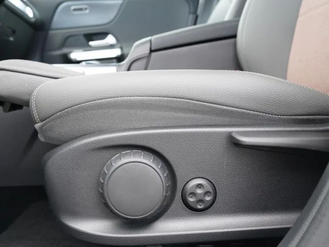 Mercedes-Benz EQB 300 4MATIC Electric Art