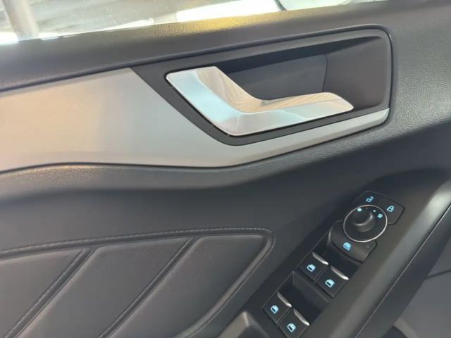 Ford Focus Cool & Connect EcoBoost Wagon