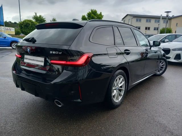 BMW 320 320d M-Sport Touring