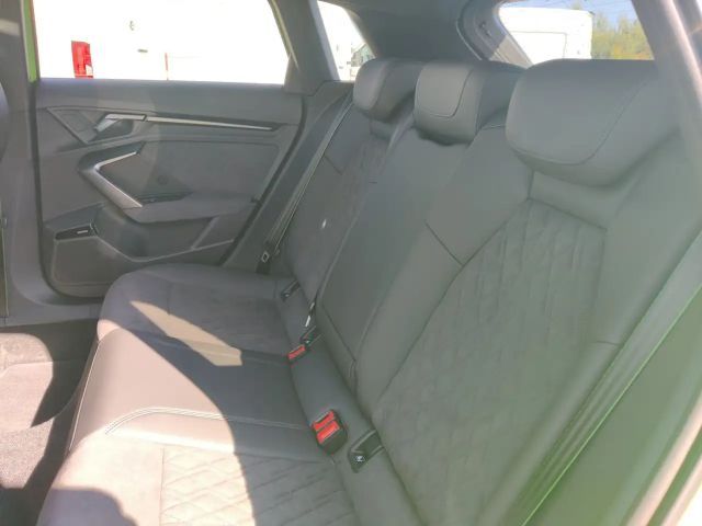 Audi RS3 S-Tronic Sedan Sportback