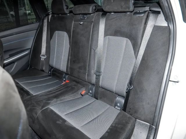 BMW 330 330d M-Sport Touring xDrive