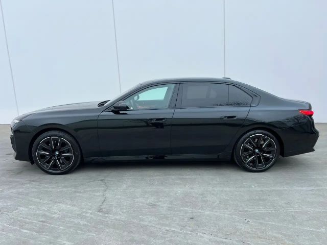 BMW 740 740d M-Sport Sedan xDrive
