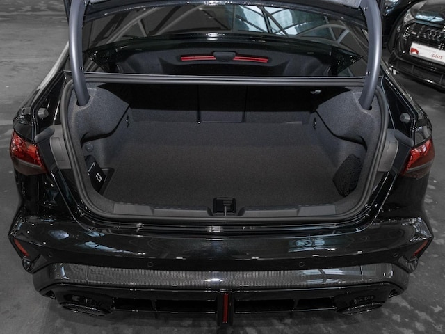 Audi RS3 Quattro S-Tronic Sedan