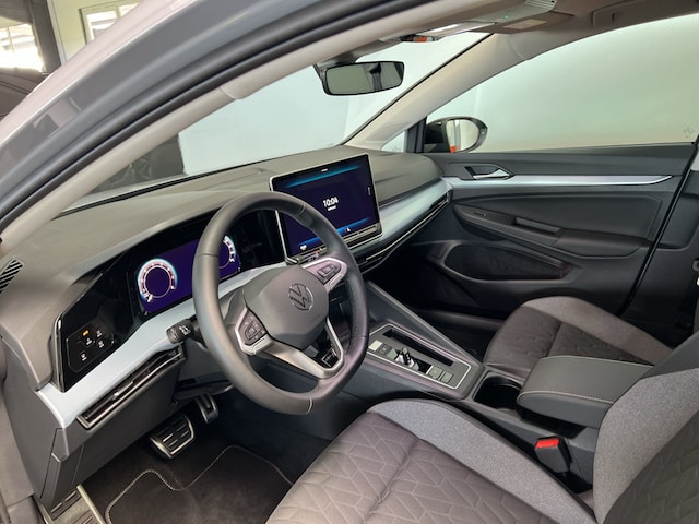 Volkswagen Golf 1.5 eTSI DSG