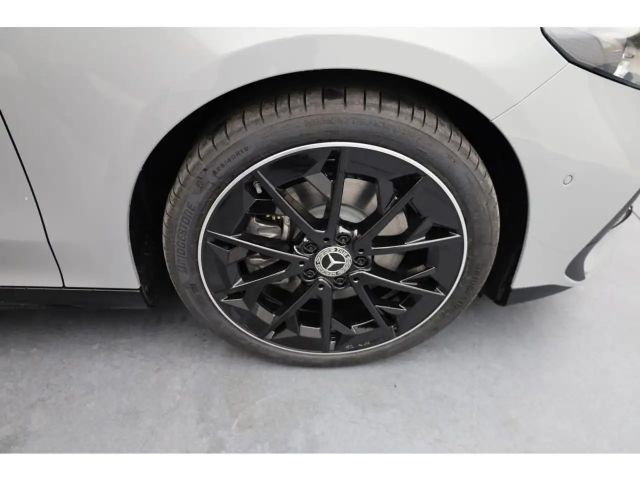 Mercedes-Benz CLA 350 4MATIC AMG Line