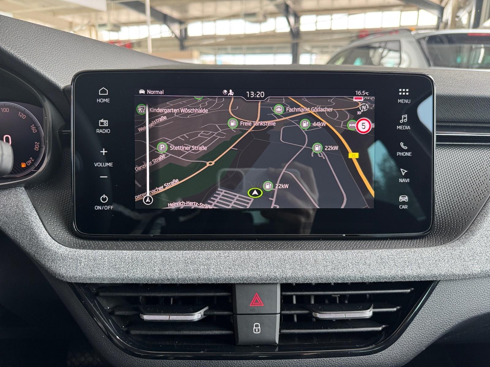 Skoda Scala 1,5 TSI DSG Balance LED AHK