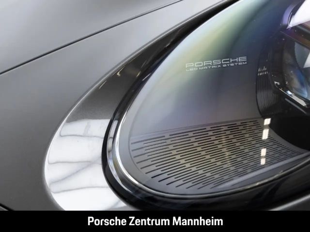 Porsche 992 Carrera Coupé GTS