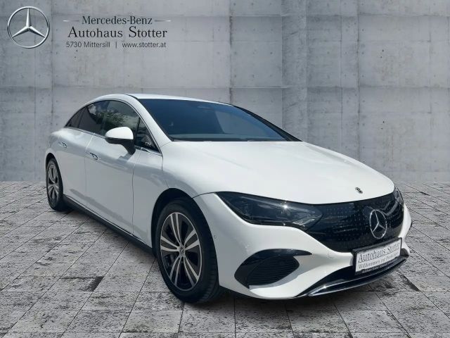 Mercedes-Benz EQE SUV 300