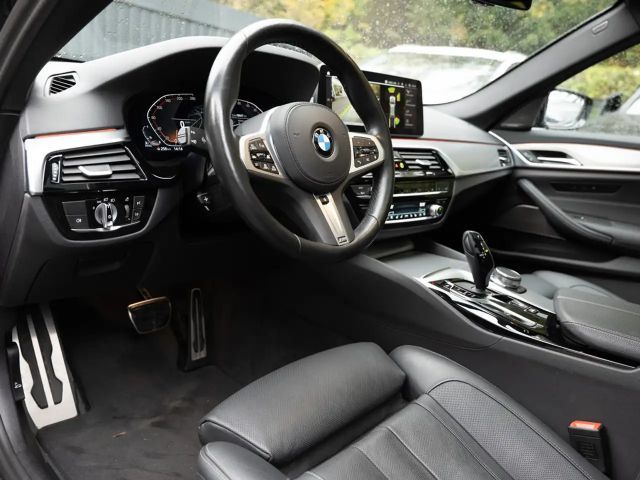 BMW 540 540d M-Sport Touring xDrive