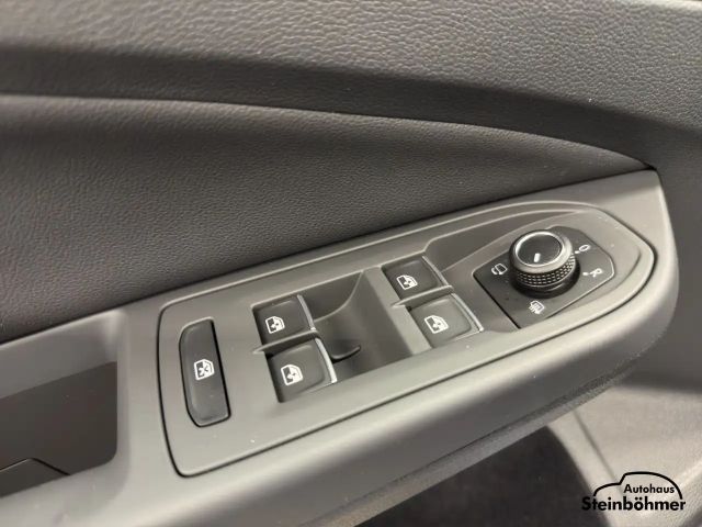 Volkswagen Golf 1.5 eTSI DSG Variant