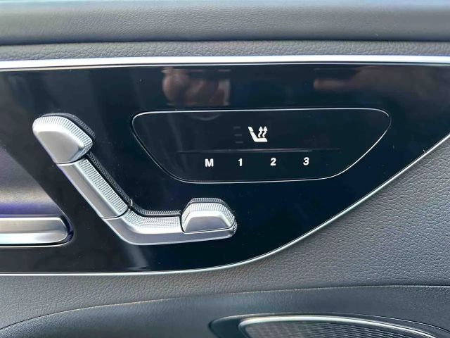 Mercedes-Benz C 200 AMG Line Sedan