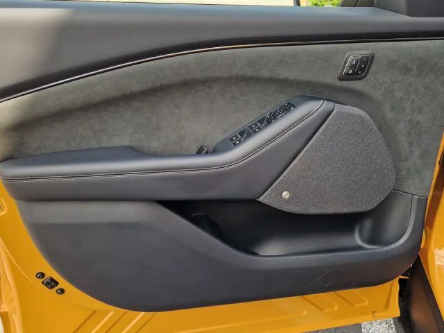 Ford Mustang Mach-E AWD GT