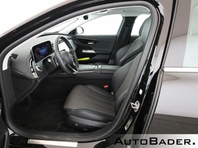 Mercedes-Benz E 220 AVANTGARDE E 220 d Sedan
