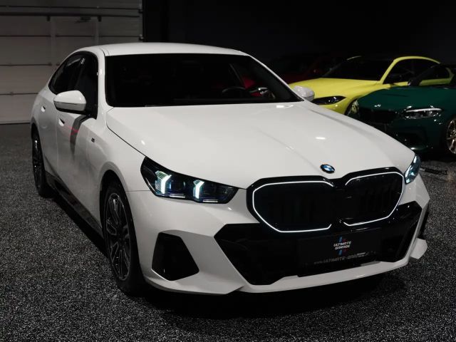 BMW 520 520d M-Sport Sedan xDrive