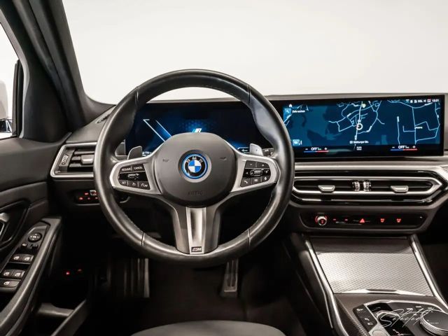 BMW 320 320e M-Sport xDrive