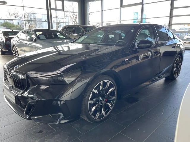 BMW 520 520d M-Sport Sedan