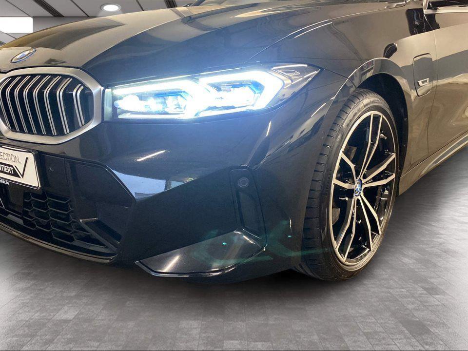 BMW 330 330e Touring