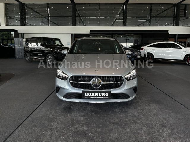 Mercedes-Benz B 180 Sedan