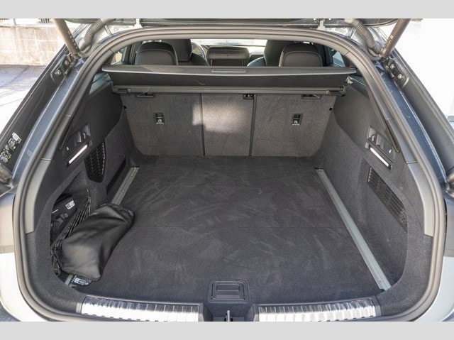 Audi A6 Avant Quattro S-Tronic