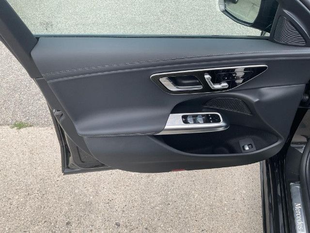 Mercedes-Benz E 220 AMG Line E 220 d Sedan