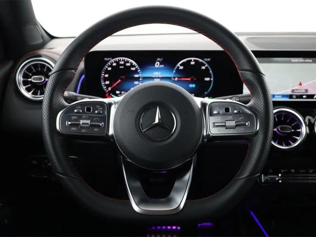 Mercedes-Benz EQB 300 4MATIC AMG Line