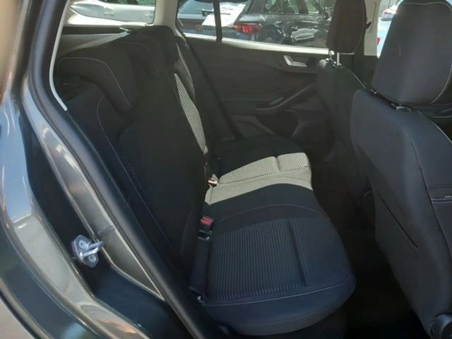 Ford Focus Titanium Wagon