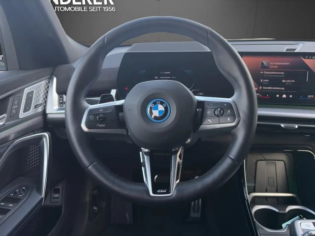 BMW iX2 xDrive30