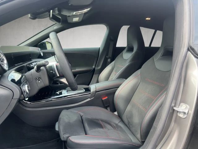 Mercedes-Benz CLA 200 CLA 200 d Shooting Brake