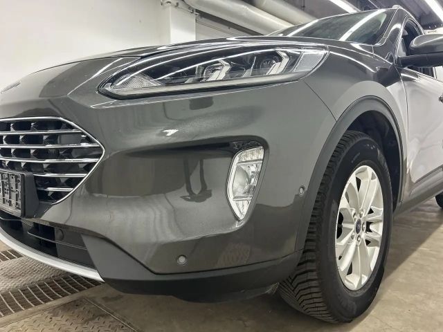 Ford Kuga AWD Titanium