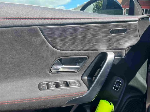 Mercedes-Benz CLA 180 AMG Line Shooting Brake