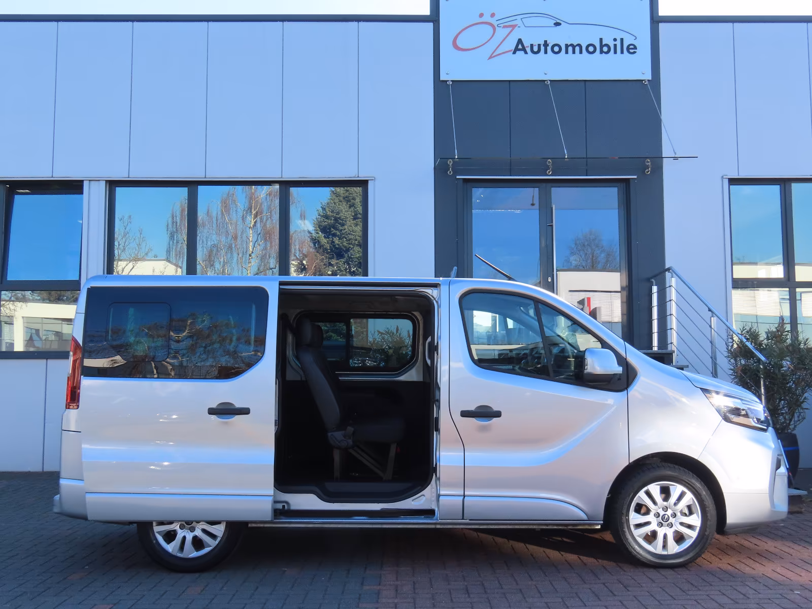 Nissan Primastar 8-zitter L1H1 Tekna