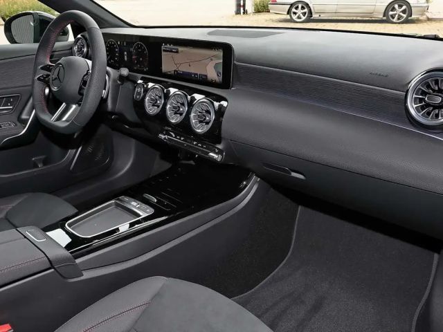 Mercedes-Benz A 200 AMG Line