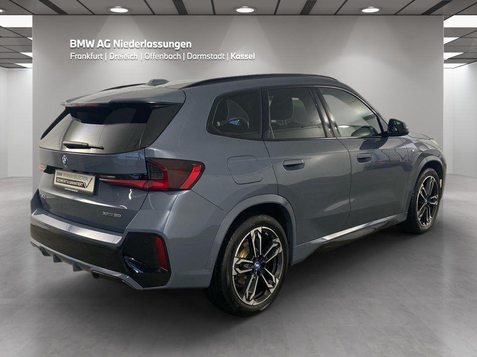 BMW iX1 xDrive30