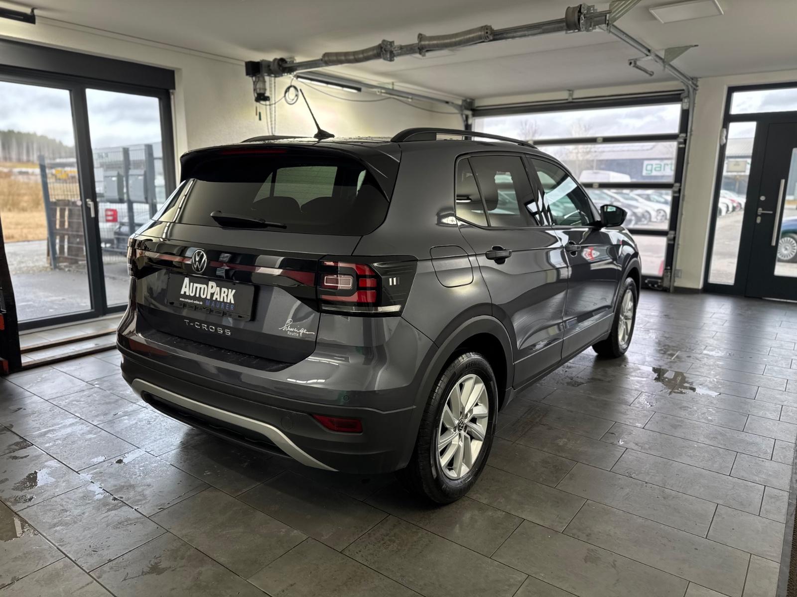 Volkswagen T-Cross Life