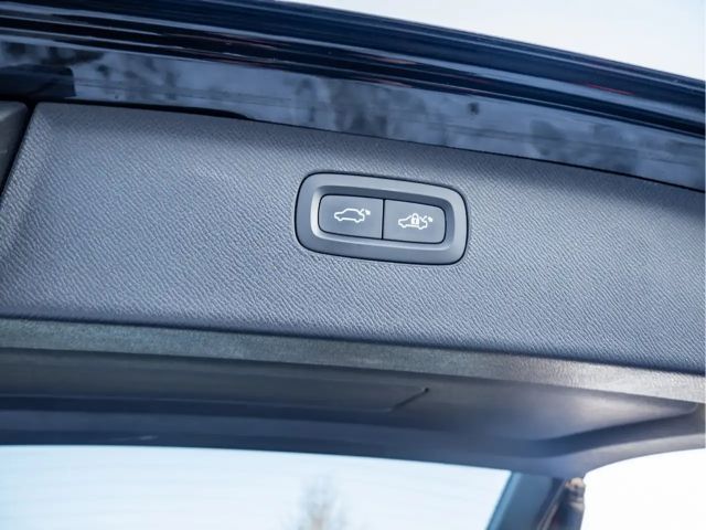 Volvo XC90 AWD Dark Plus T8