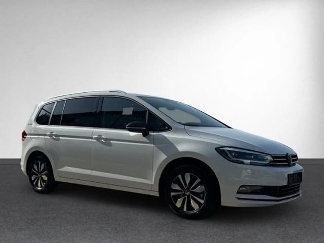 Volkswagen Touran 1.5 TSI DSG