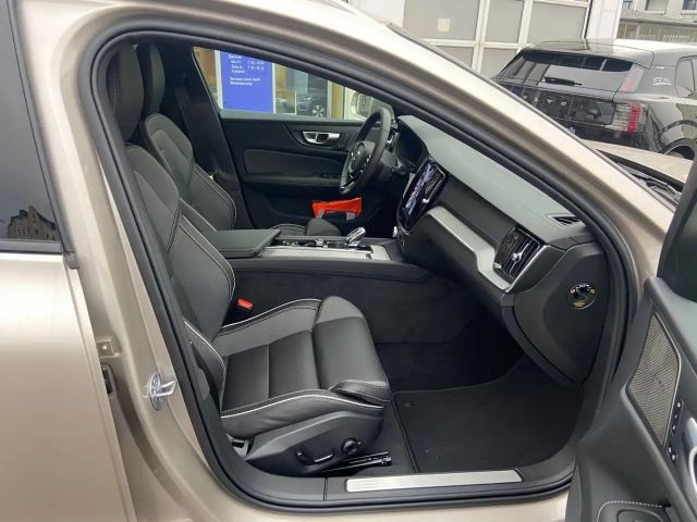 Volvo V60 Cross Country AWD Ultimate