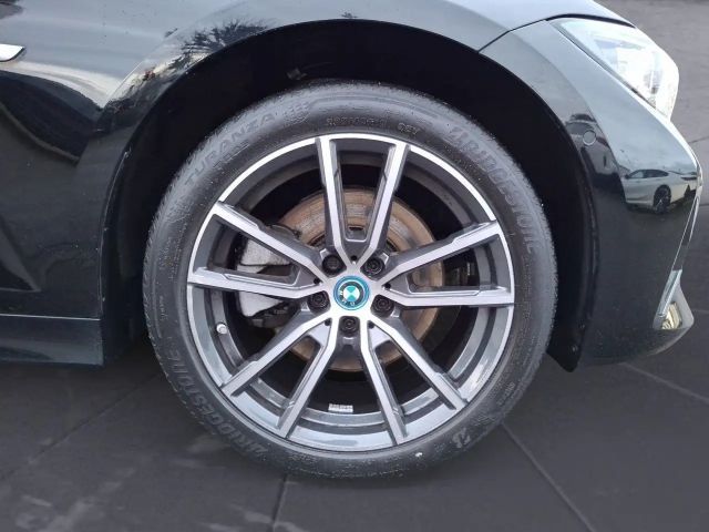 BMW 320 320e Luxury Line Touring